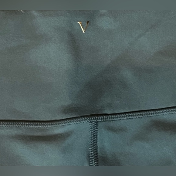 NWT VS Flow On Point Leggings - Picture 6 of 8